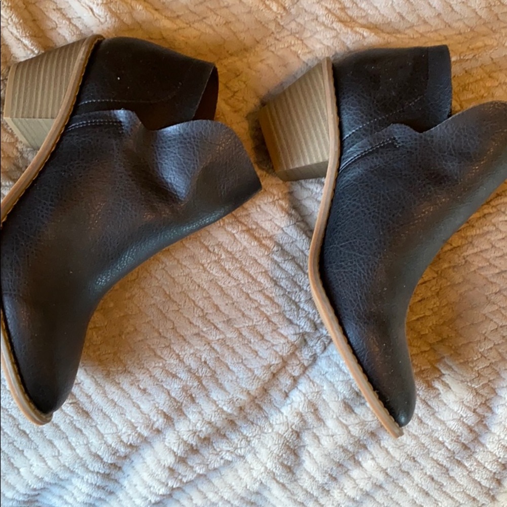 Universal Thread Black Booties - Picture 3 of 5